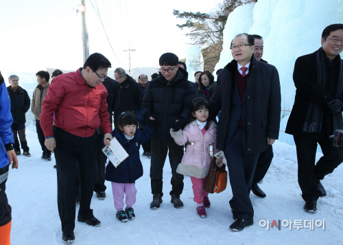 0211 이동필 농림축산식품부장관 청양 알프스마을 방문1