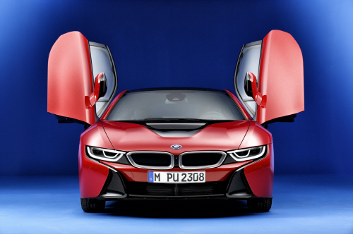 BMW i8 Protonic Red Edition (1)