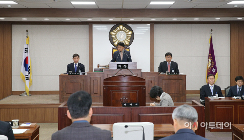 제208회합천군의회임시회제1차본회의 (1)