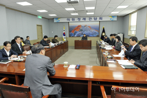 합천군의회 3월 두번째 간담회 (1)