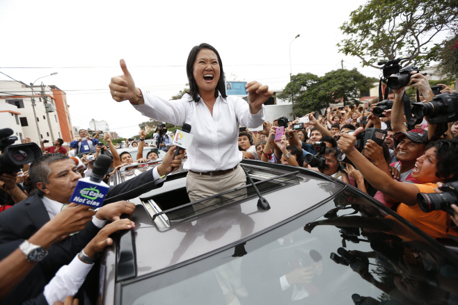 PERU-ELECTIONS-FUJIMORI <YONHAP NO-0380> (AFP)
