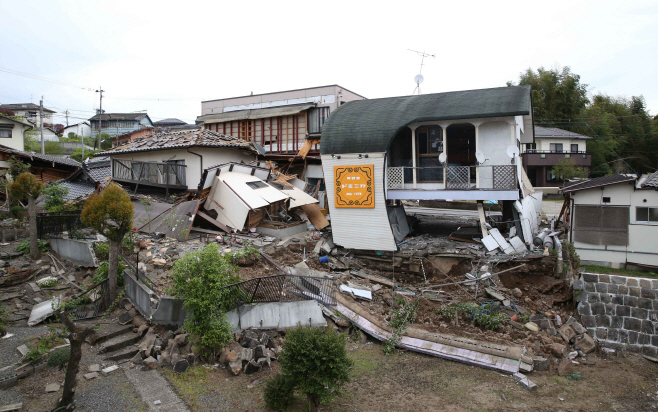 JAPAN-KUMAMOTO-EARTHQUAKE-AFTERMATH