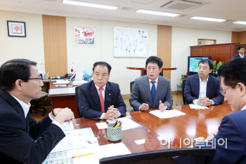 정찬민시장 행자부 차관 면담