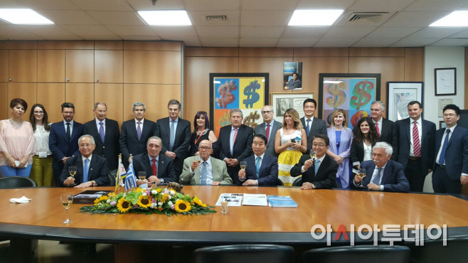 그리스차코스본사에서계약식