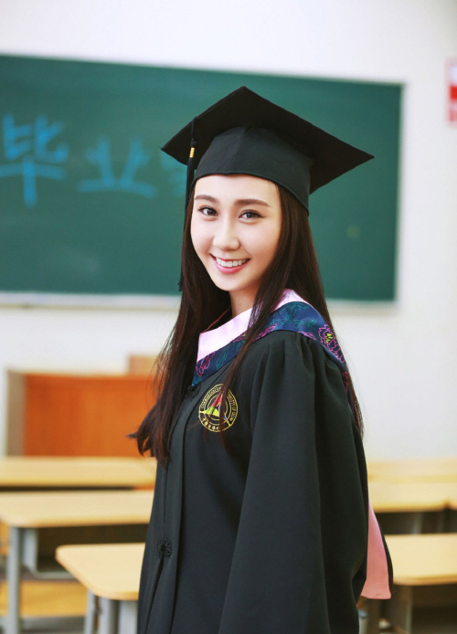 수이이스