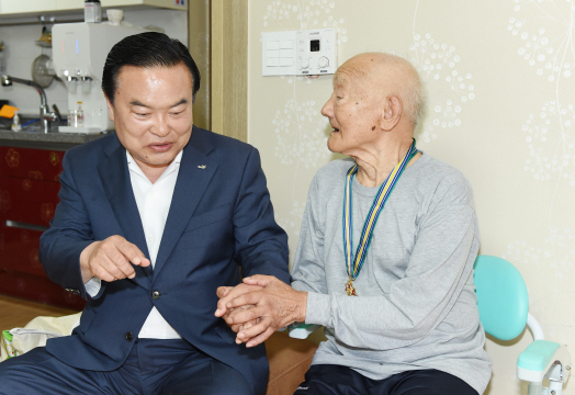 이성호 양주시장이 지난 6월 호국보훈의 달을 맞아 의미와 국가