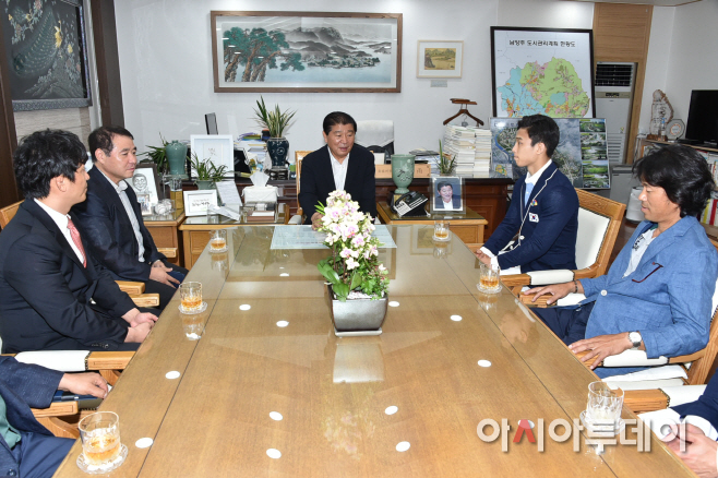 이석우 남양주시장, 브라질 리우올림픽 참가 유도선수 격려