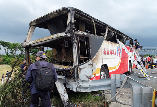 TAIWAN-CHINA-TOURIST-BUS-CRASH