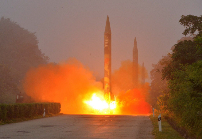 북한 탄도미사일 발사훈련