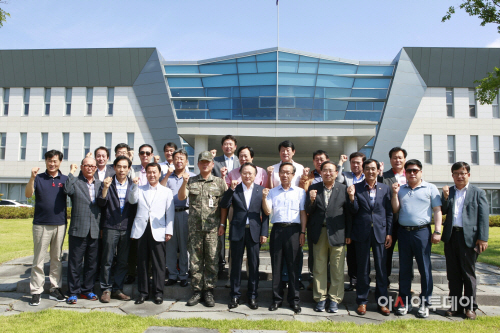 (사진자료)김임권수협회장제주강정해군기지방문 (1)