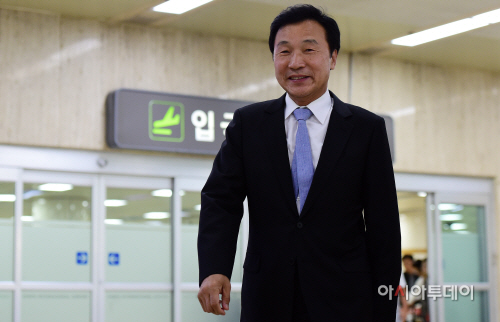 [포토] 귀국하는 손 고문