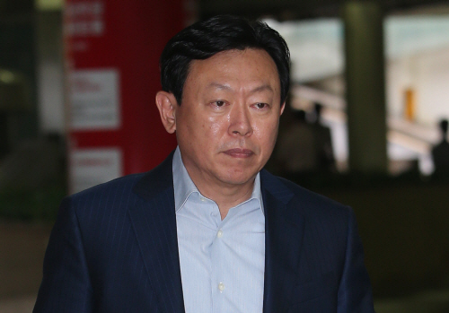 신동빈, 검찰 소환 언제쯤?<YONHAP NO-1419>