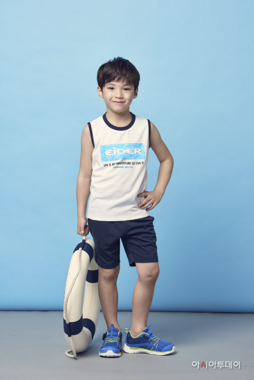 [아이더_사진자료] 키즈 레포츠웨어_모델컷 (1)