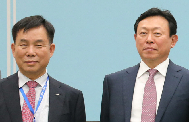 신동빈 회장과 허수영 대표이사