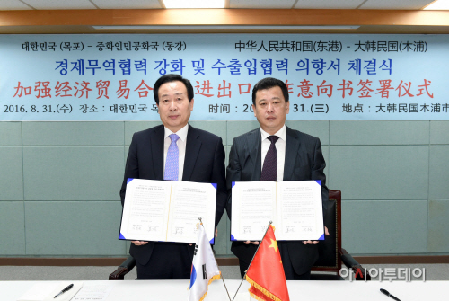 목포시 박홍률시장(좌측)과 동강시 지앙나이동 시장(우측)