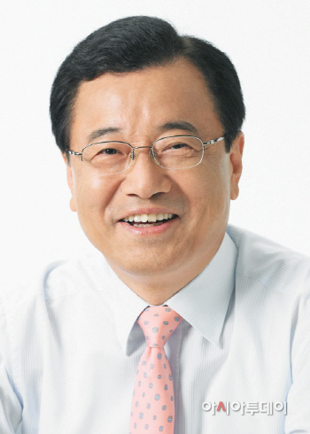 이현재의원 증명사진 (1)
