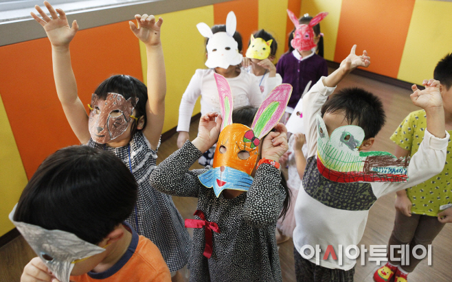 다문화 미술학교 강의 모습