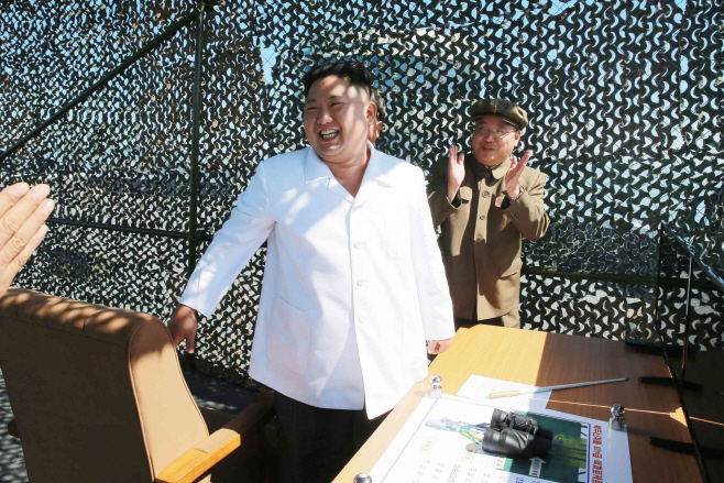 북한 '신형 로켓엔진' 지상 분출 시험