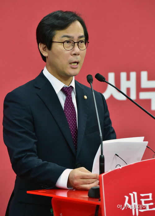 [포토] 김영우 국방위원장 '북 SLBM 및 사드 관련 기자회견'