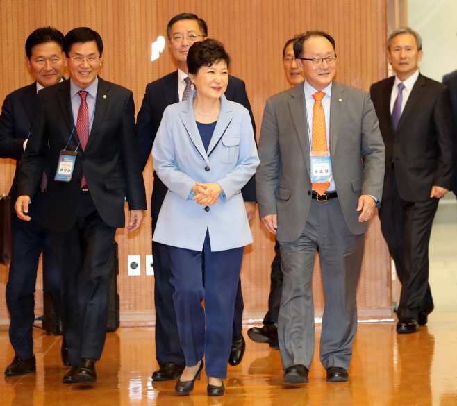 박 대통령, 민주평통 해외자문위원과의 통일대화 참석