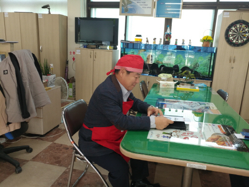연천군 ‘청산 율무·홍삼 김치축제’ 홍보를 위해 청산면 직원