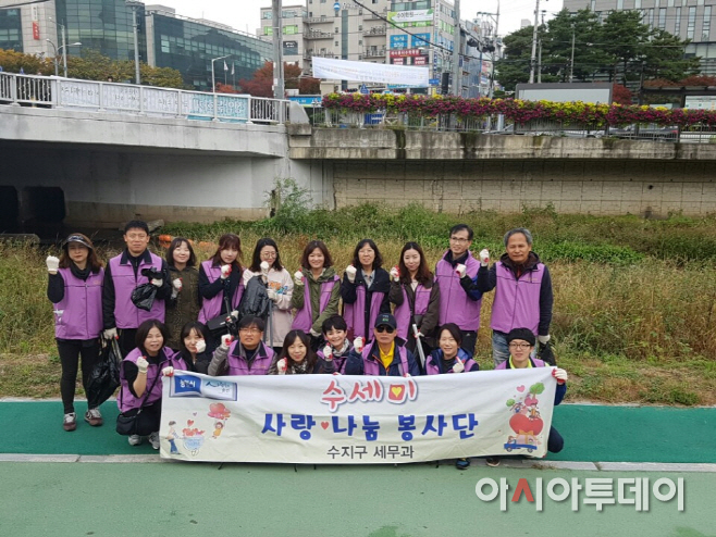 용인시 ‘수세미 봉사단’ 의  탄천 환경정화