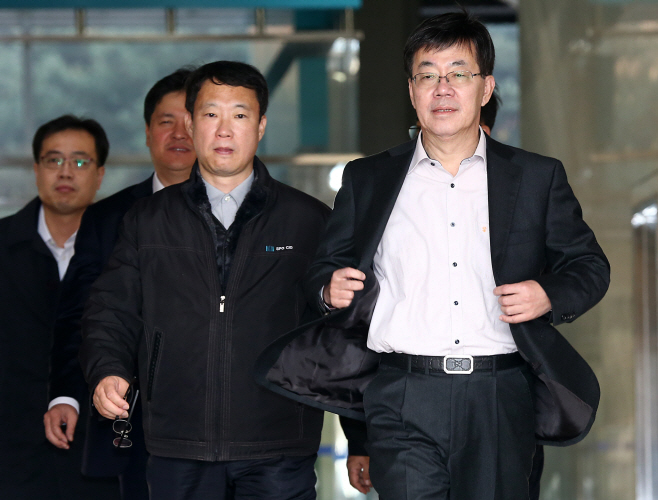 검찰 나서는 이영렬
