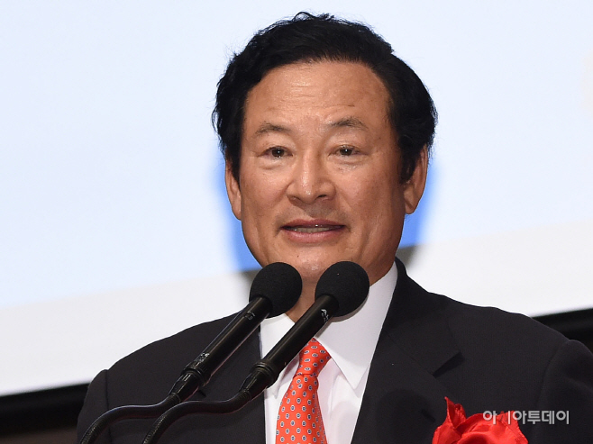 [포토]국제학술회의 환영사하는 구천서 회장