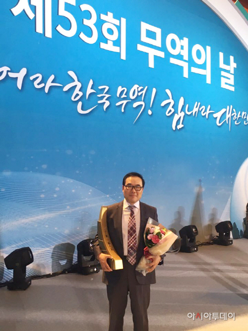 [메디힐_사진자료] 엘앤피코스메틱 차대익 해외사업부 대표