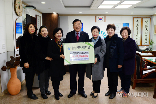 19일(홍성어머니회 장학금 전달) (2)