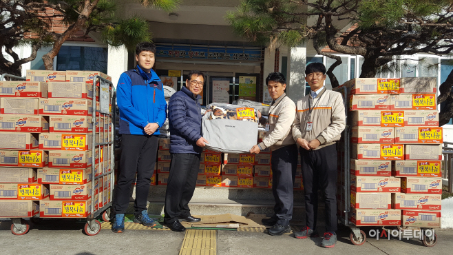 1223 삼문 탑마트 연말 이웃돕기 물품 기탁