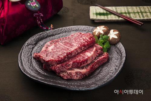 노보텔 앰배서더 서울 강남 -한우 채끝 등심 선물세트