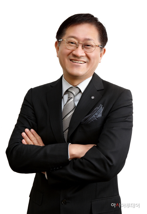 [사진] 아모레퍼시픽그룹 서경배 대표이사 회장_02