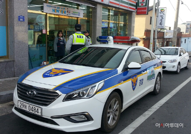 사진-창녕서 도보순찰 걷고 만나고 시행 (1)