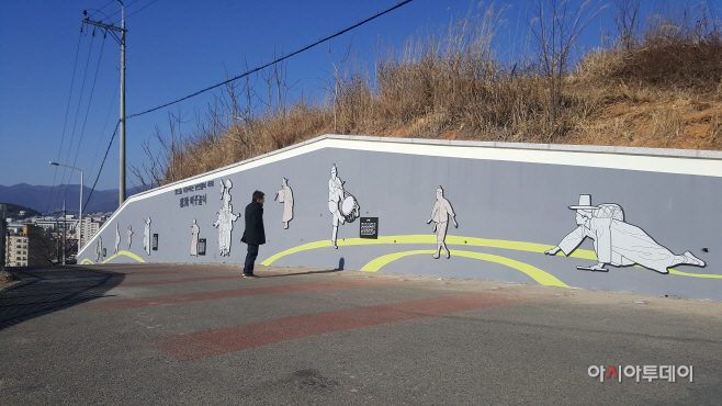 0124 내일5통‘밀양관아 주변 공공디자인 개선사업’완료(2)