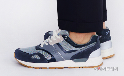밀레_캐주얼 슈즈 온탑 제품컷
