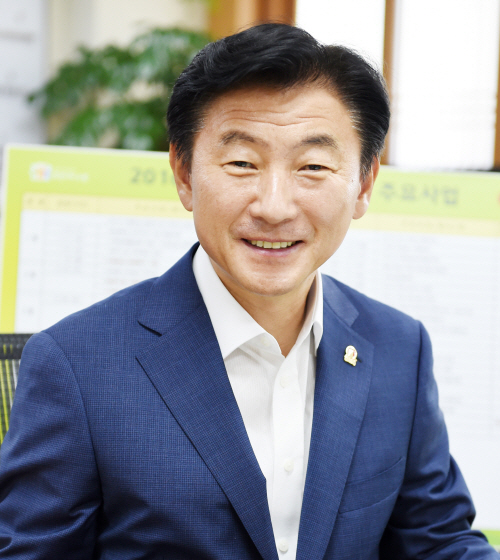 경기도 제15대 행정2부지사에 김동근(만 55세) 수원 제1부시장