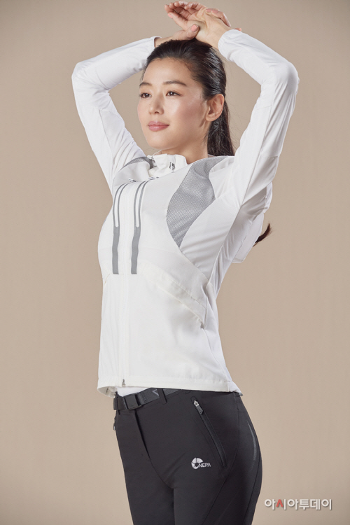 네파 프리모션 화보컷 개별 이미지 2
