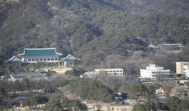 탄핵심판 D-1. 긴장 속 청와대