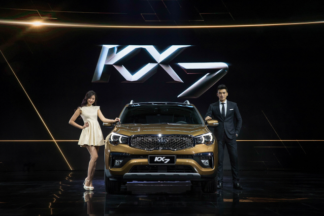 (사진1)기아차 중국 전용 중형 SUV 'KX7' 출시