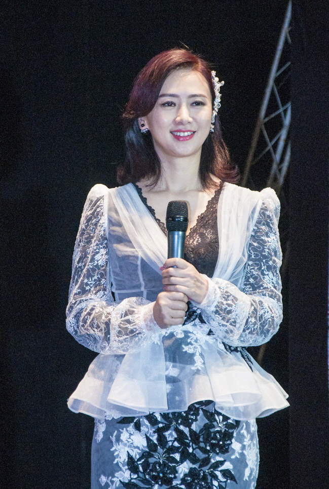 웡훙