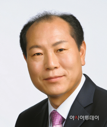 결산검사 대표의원 ( 운영위원장 박석윤)