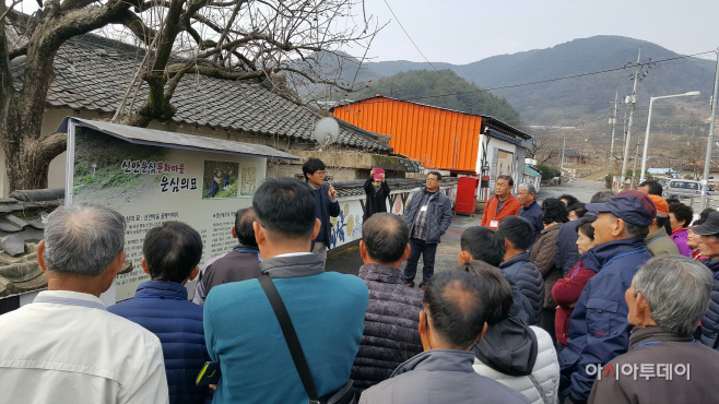 0327 상동면 운심의 신안마을, 선진지 견학장소 각광(2)