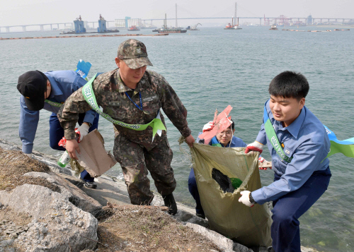 평택 해군 2함대, 민·관·군 환경정화활동 실시