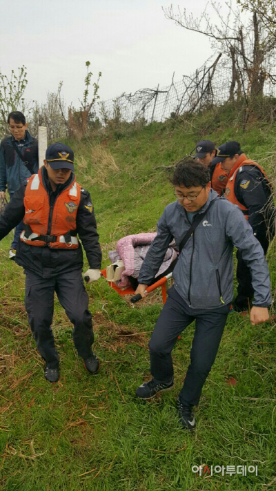 창원해경, 거제 이수도 발목골절 응급환자 긴급 후송(사진3)