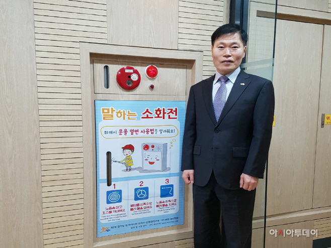 관려사진
