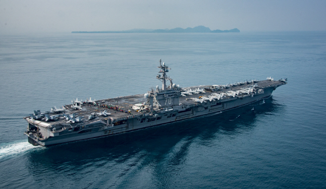US-SKOREA-NKOREA-USS CARL VINSON <YONHAP NO-1051> (AFP)