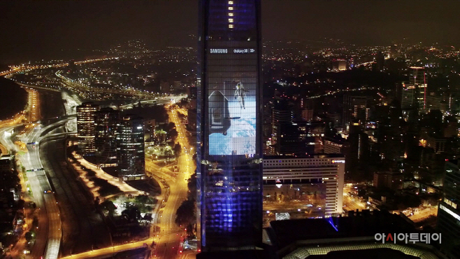 갤럭시 S8 칠레 출시_중남미 최고층 빌딩 옥외 광고(3)