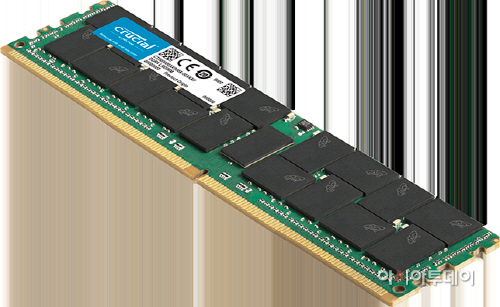 사진자료1_마이크론 크루셜, 서버용 128GB DDR4 LRDIMM 모듈