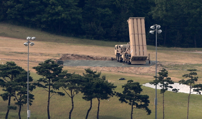 긴장감 흐르는 성주골프장<YONHAP NO-3042>